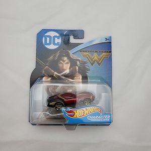 Hot Wheels DC Character Cars Wonder Woman